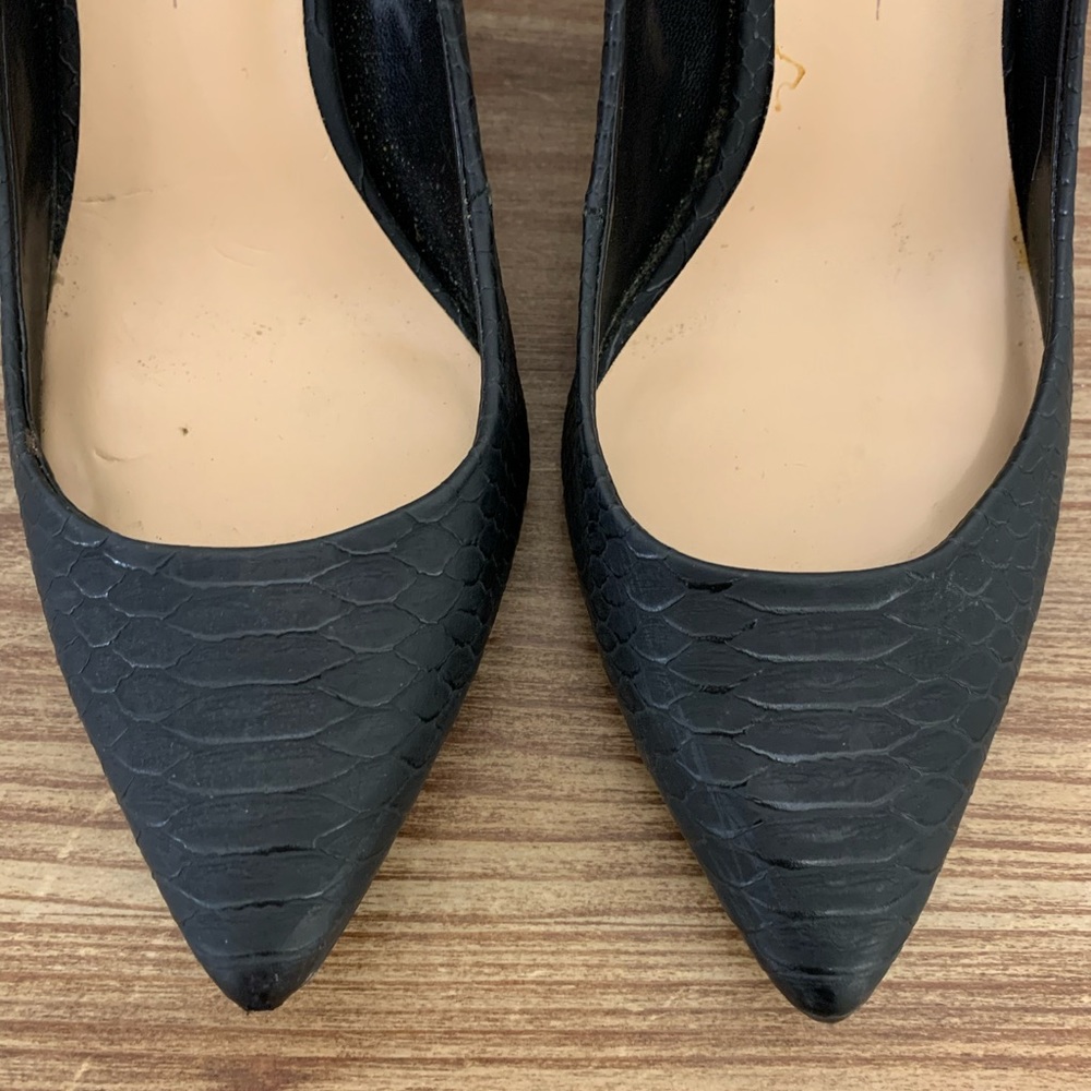 Heels - Picture 3 of 5